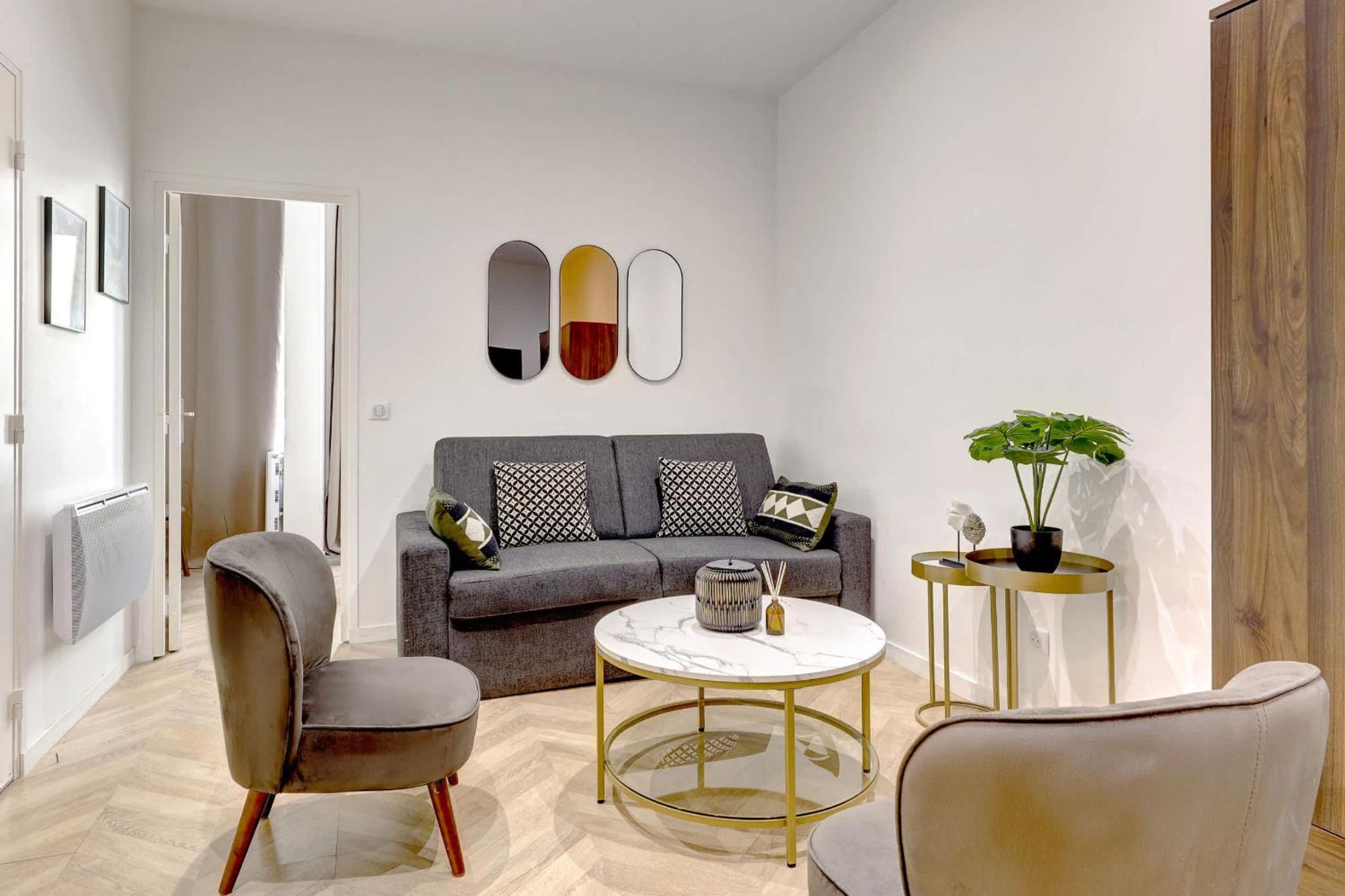 Apartment Elegant Pres Du Jardin Du Luxembourg Paris